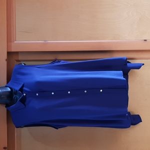 Fever XL sleeveless buttonfront blouse.